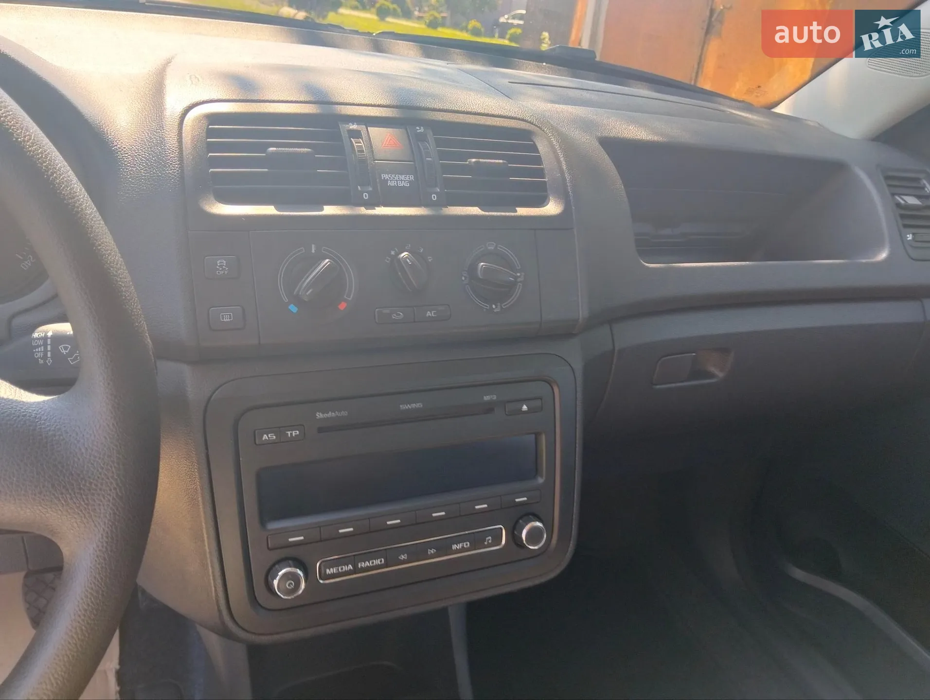 2011 Skoda Fabia - мініатюра 11