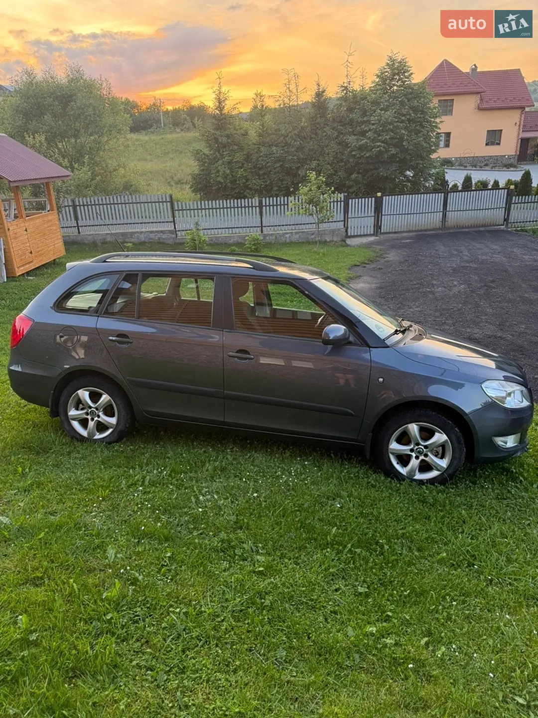 2010 Skoda Fabia - мініатюра 4