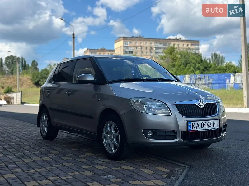 Skoda Fabia 2008 VIN TMBBC45J98B502627 фото оголошення 2 з 57