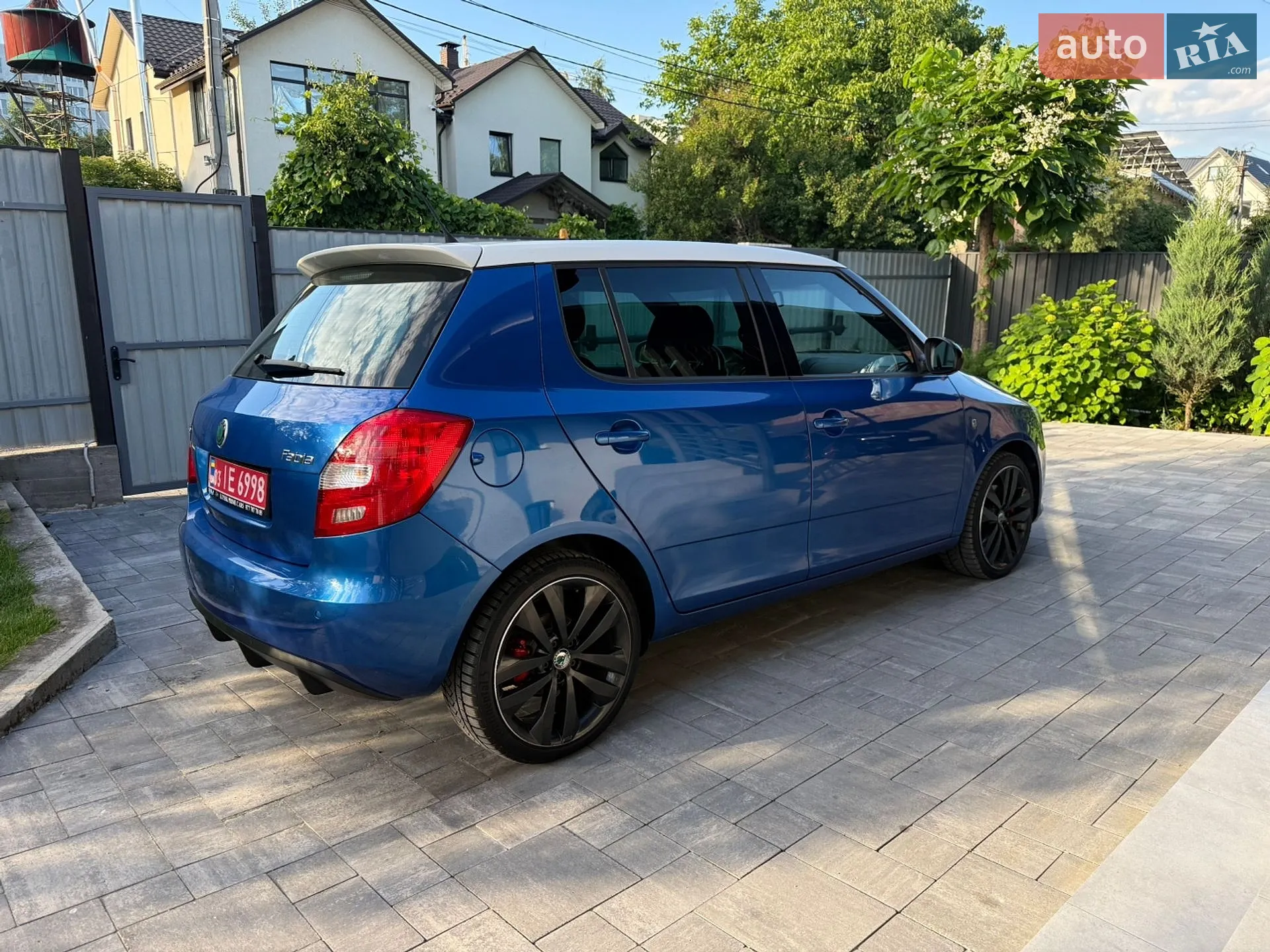 2011 Skoda Fabia - мініатюра 5