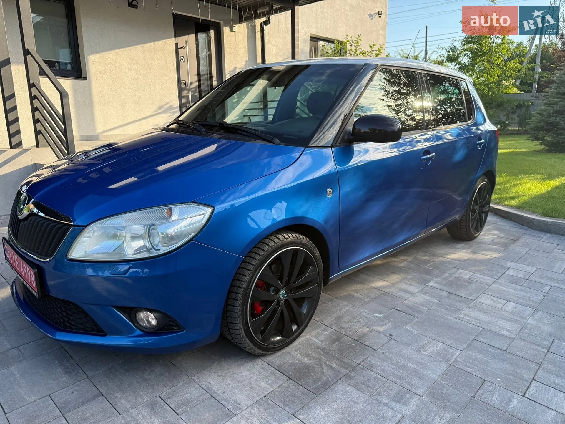 2011 Skoda Fabia - мініатюра 2