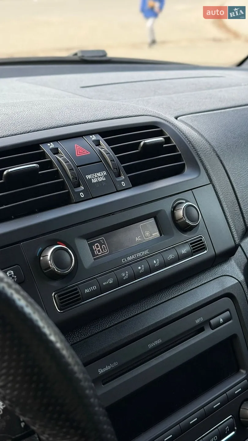 2011 Skoda Fabia - мініатюра 19