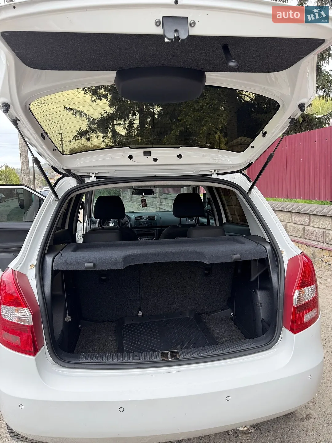 2010 Skoda Fabia - мініатюра 9