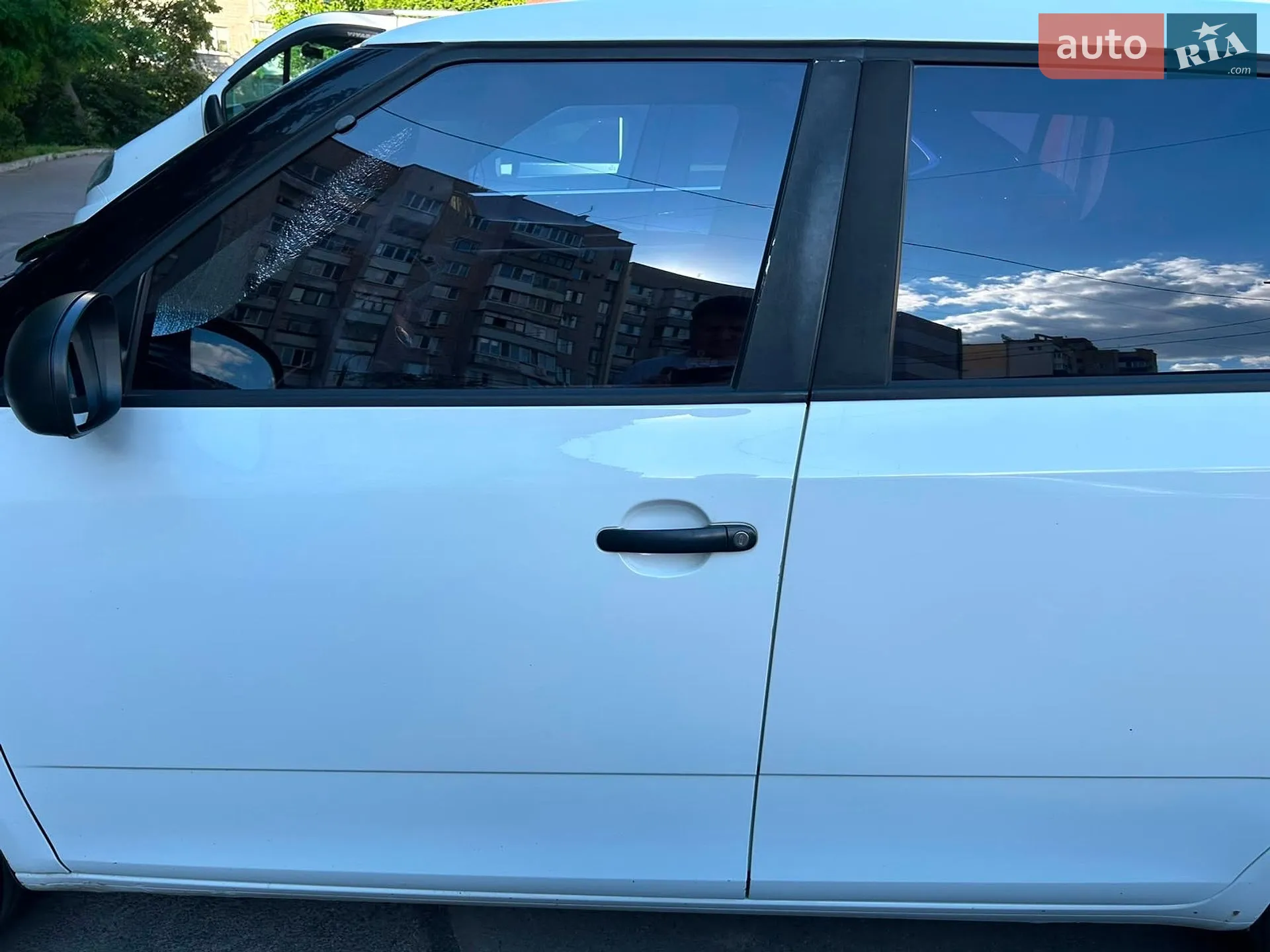 2011 Skoda Fabia - мініатюра 5