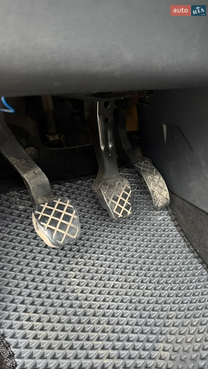 2012 Skoda Fabia - мініатюра 14