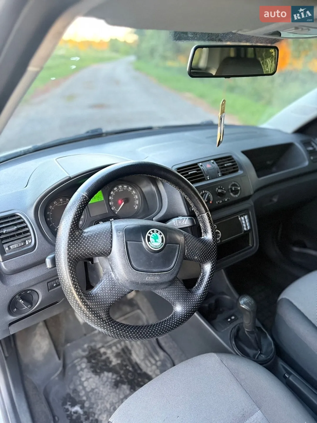 2011 Skoda Fabia - мініатюра 7