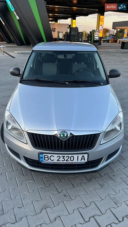 2010 Skoda Fabia - мініатюра 11