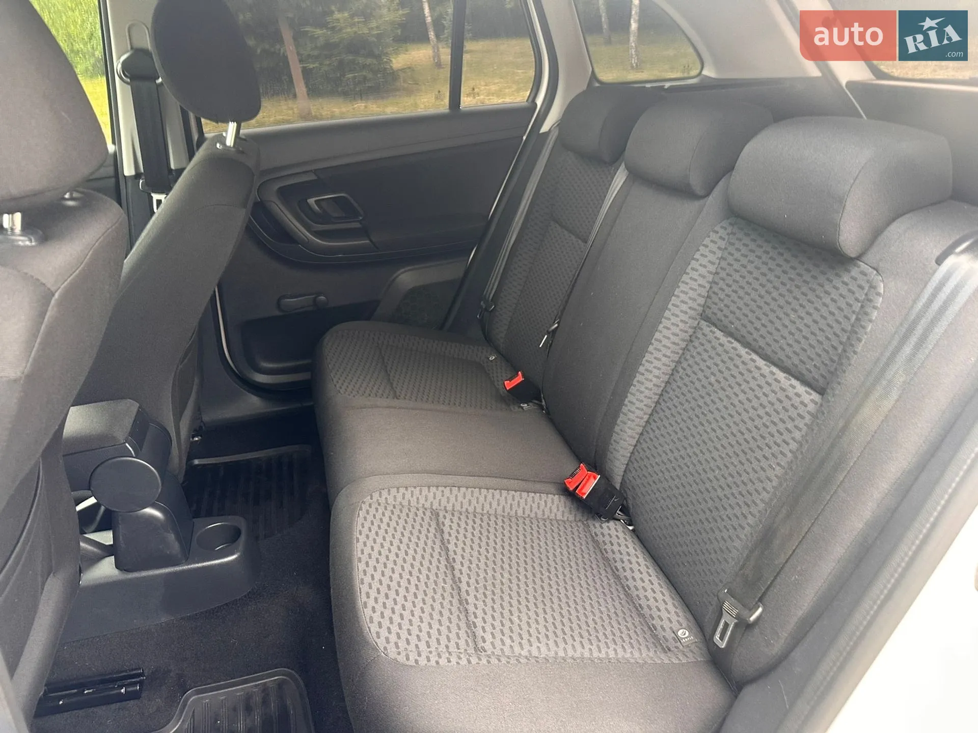 2014 Skoda Fabia - мініатюра 10