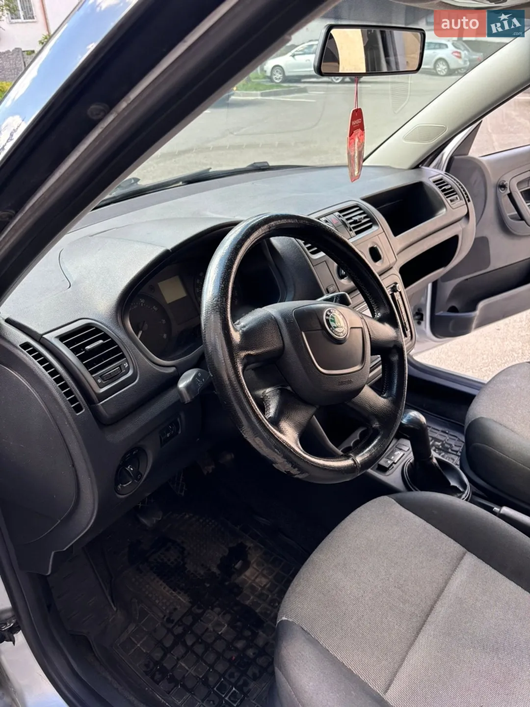 2010 Skoda Fabia - мініатюра 18