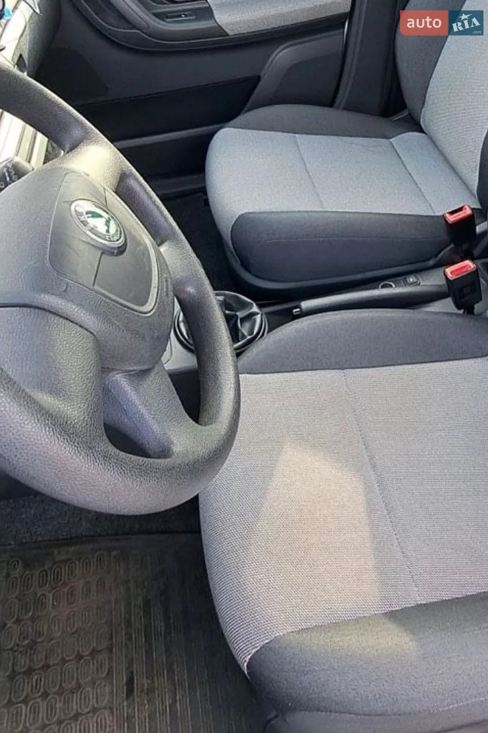 2011 Skoda Fabia - мініатюра 15