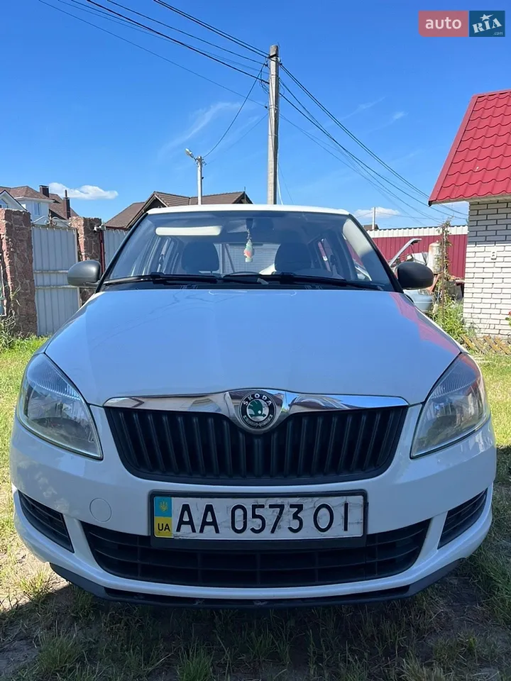 2011 Skoda Fabia - мініатюра 17