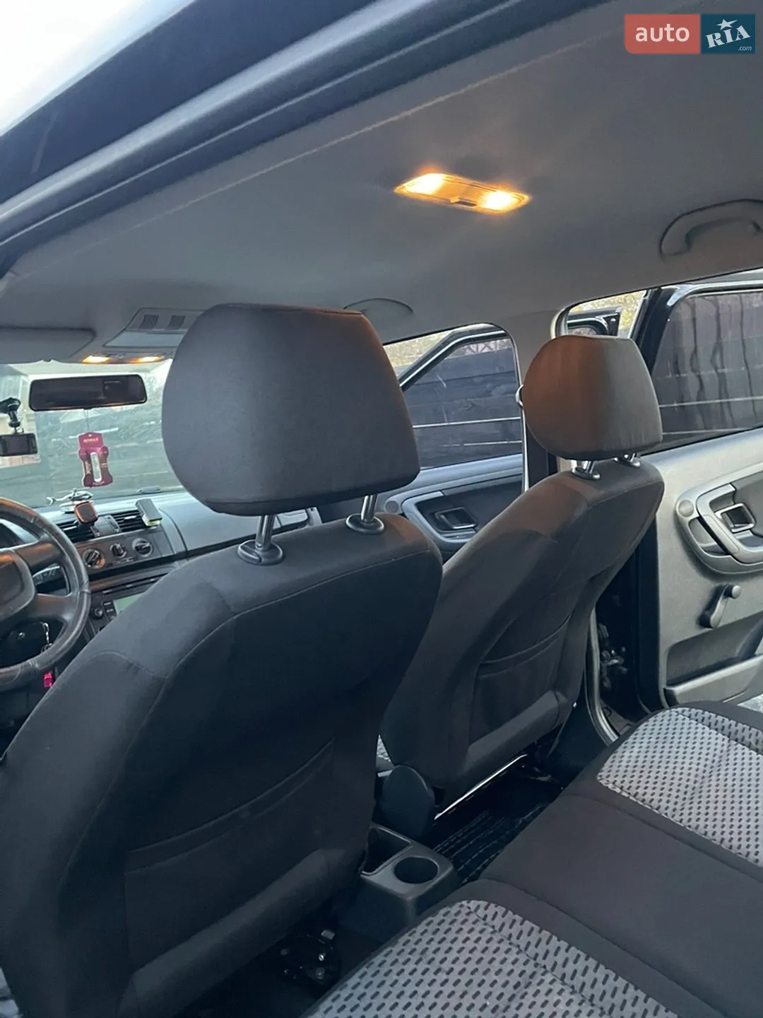 2010 Skoda Fabia - мініатюра 14