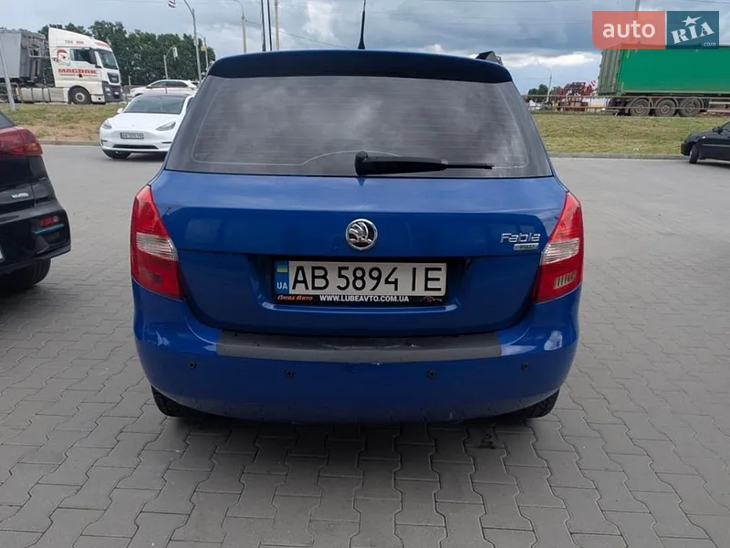 Skoda Fabia 2009 VIN TMBAA65J393147513 фото оголошення 2 з 37