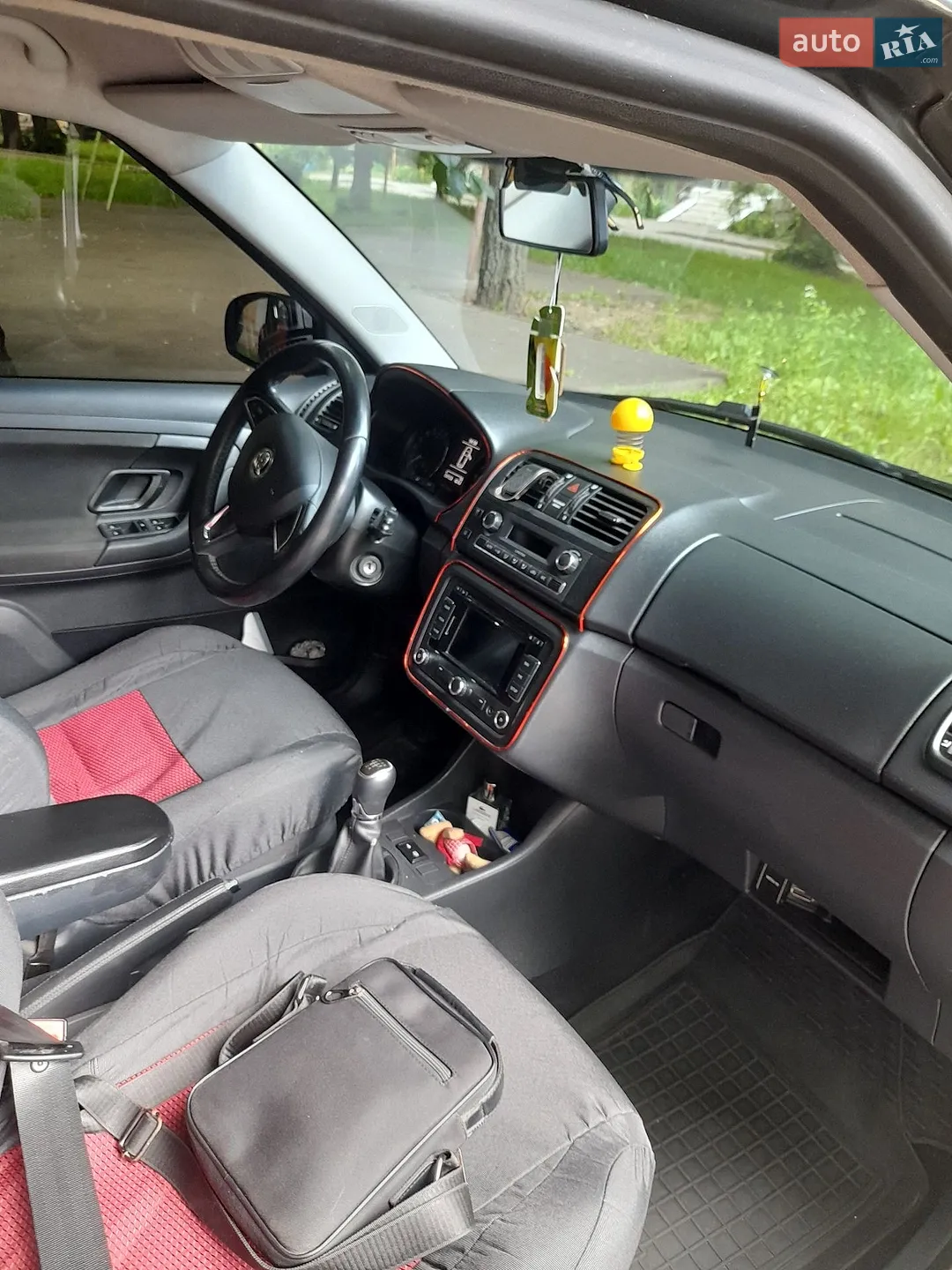 Skoda Fabia 2014 VIN TMBEL65J7E3098435 фото оголошення 4 з 12
