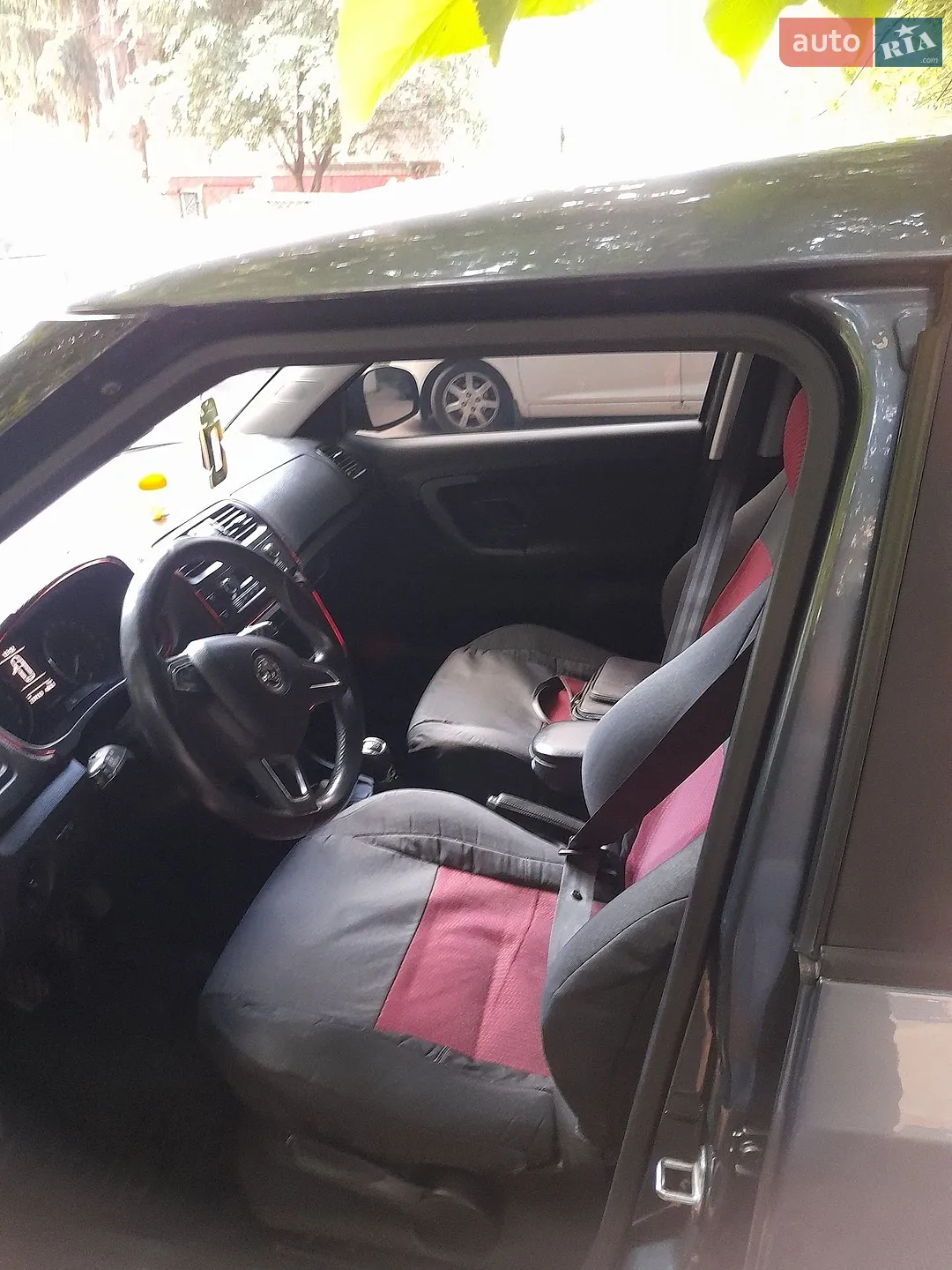 Skoda Fabia 2014 VIN TMBEL65J7E3098435 фото оголошення 10 з 12