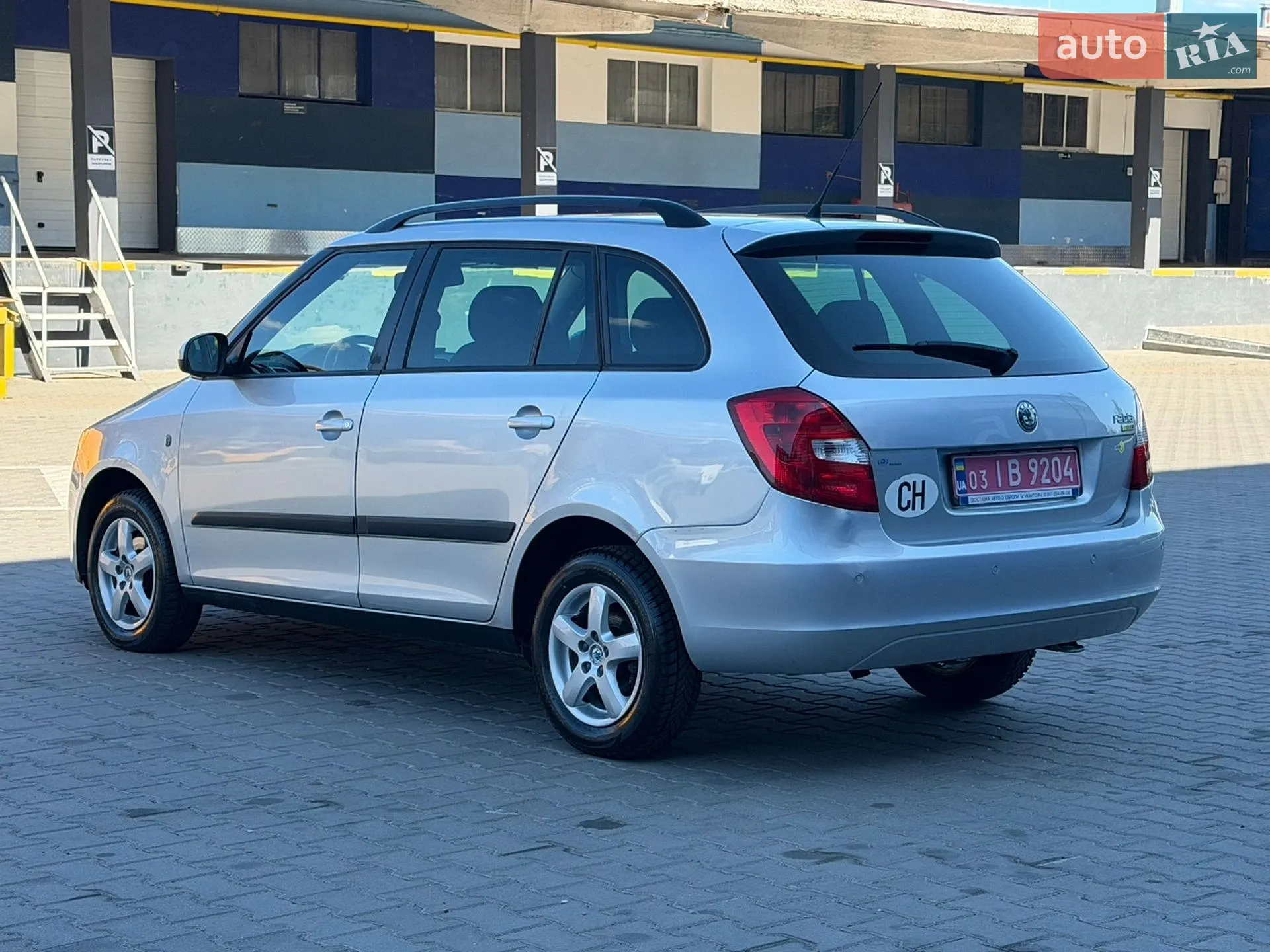 2010 Skoda Fabia - мініатюра 8