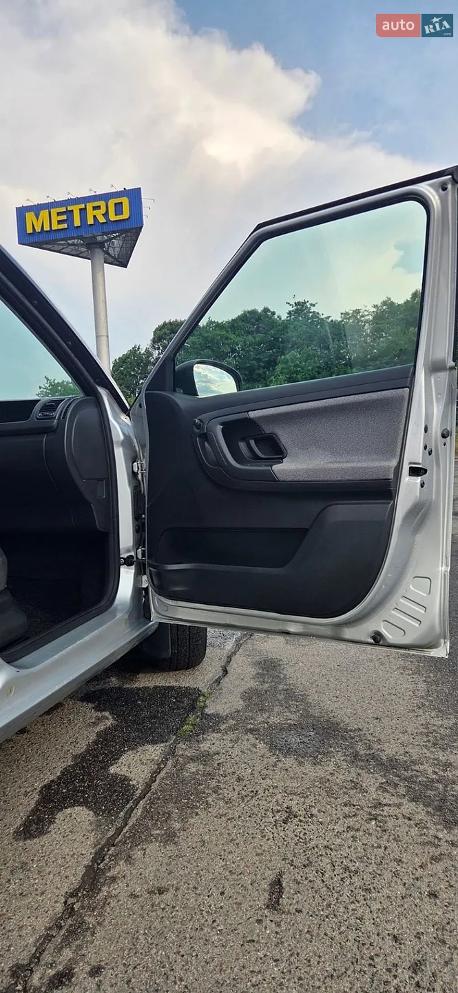 2012 Skoda Fabia - мініатюра 17