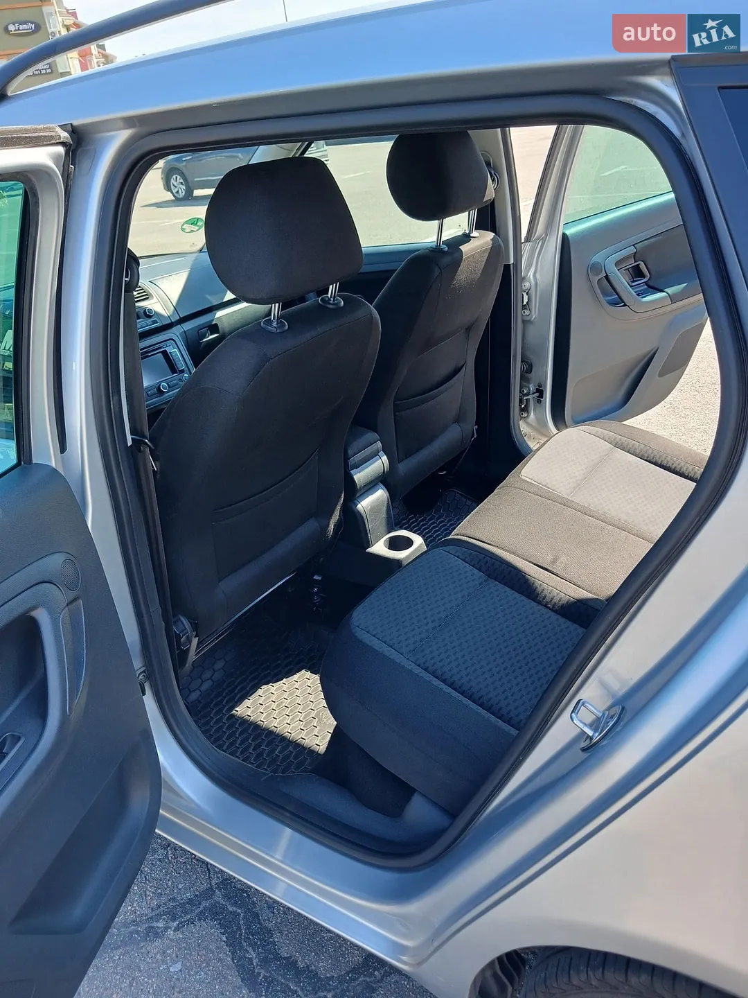 2013 Skoda Fabia - мініатюра 3