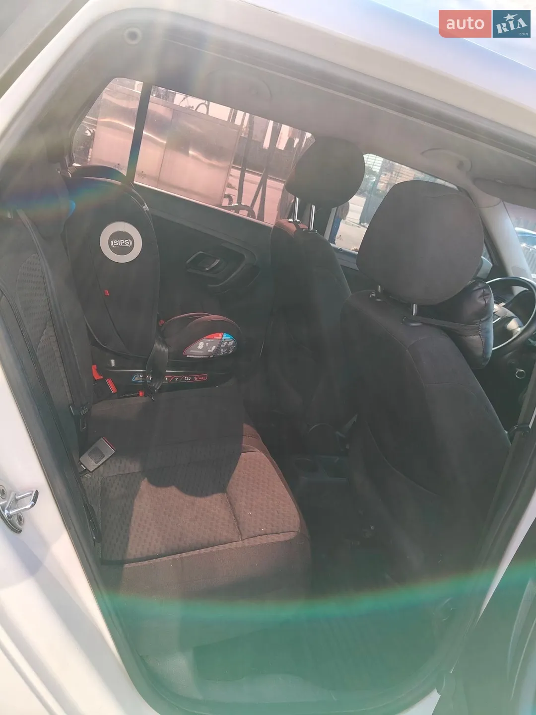 2012 Skoda Fabia - мініатюра 3