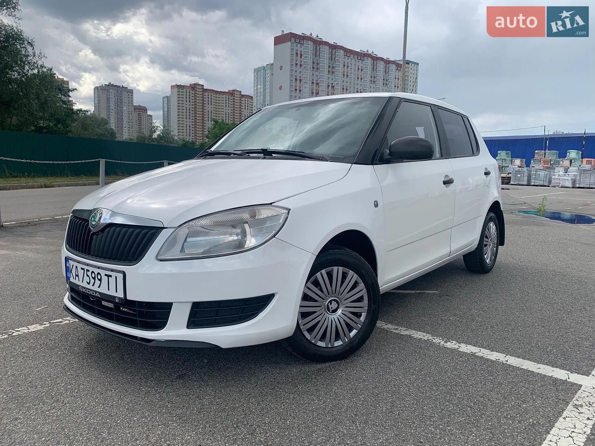 2011 Skoda Fabia - мініатюра 13