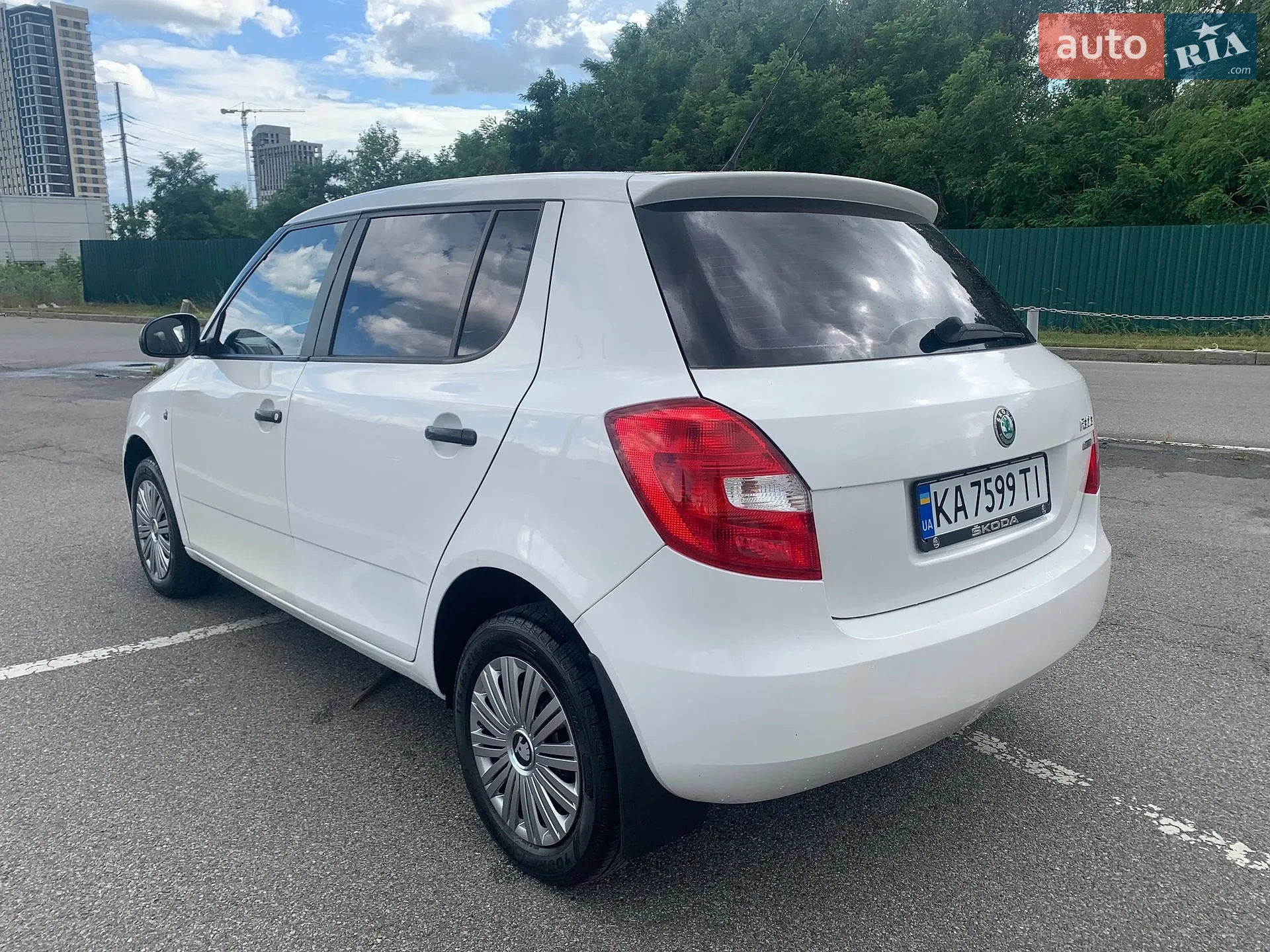 2011 Skoda Fabia - мініатюра 17