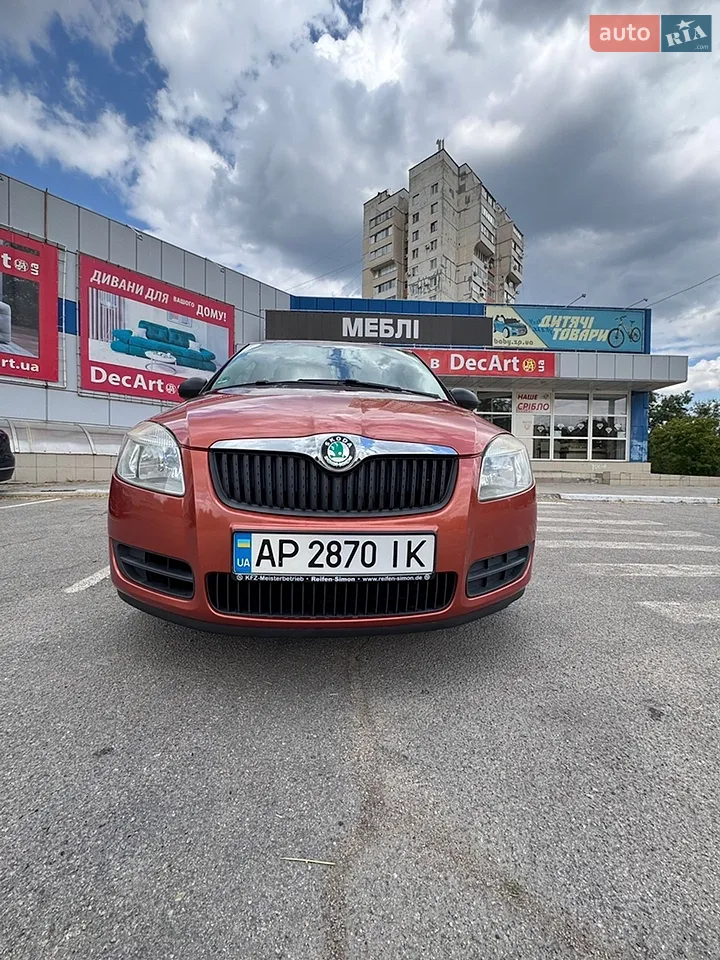 2010 Skoda Fabia - мініатюра 10