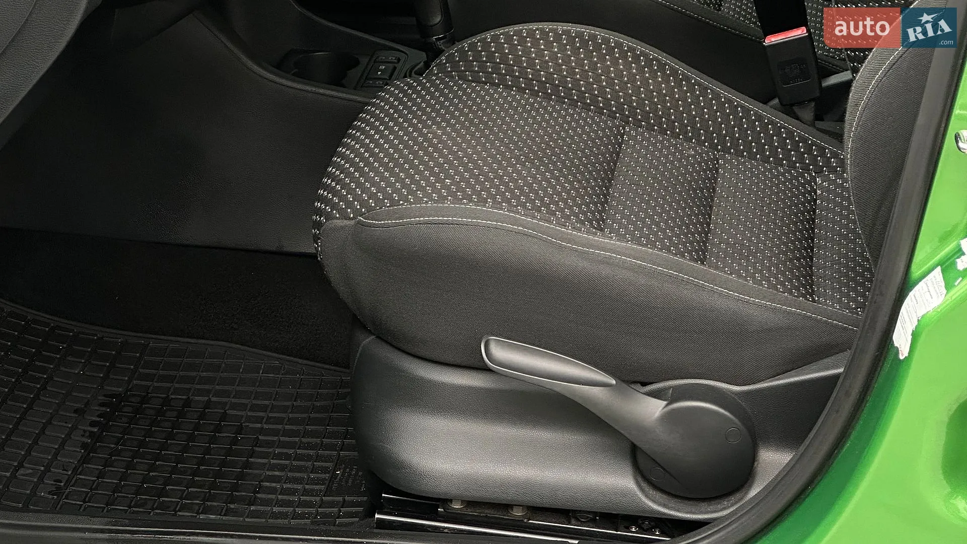 2010 Skoda Fabia - мініатюра 53