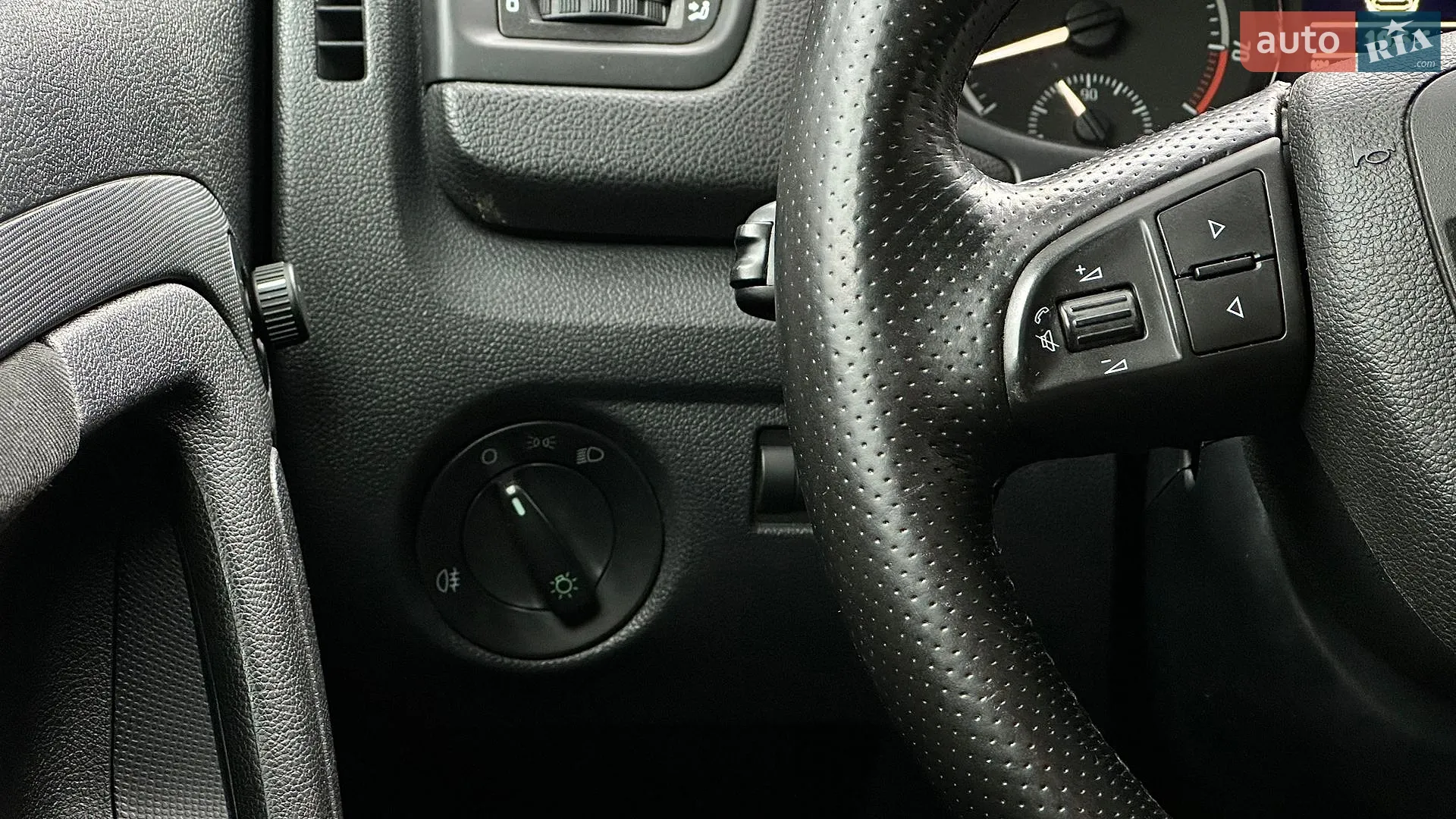 2010 Skoda Fabia - мініатюра 60