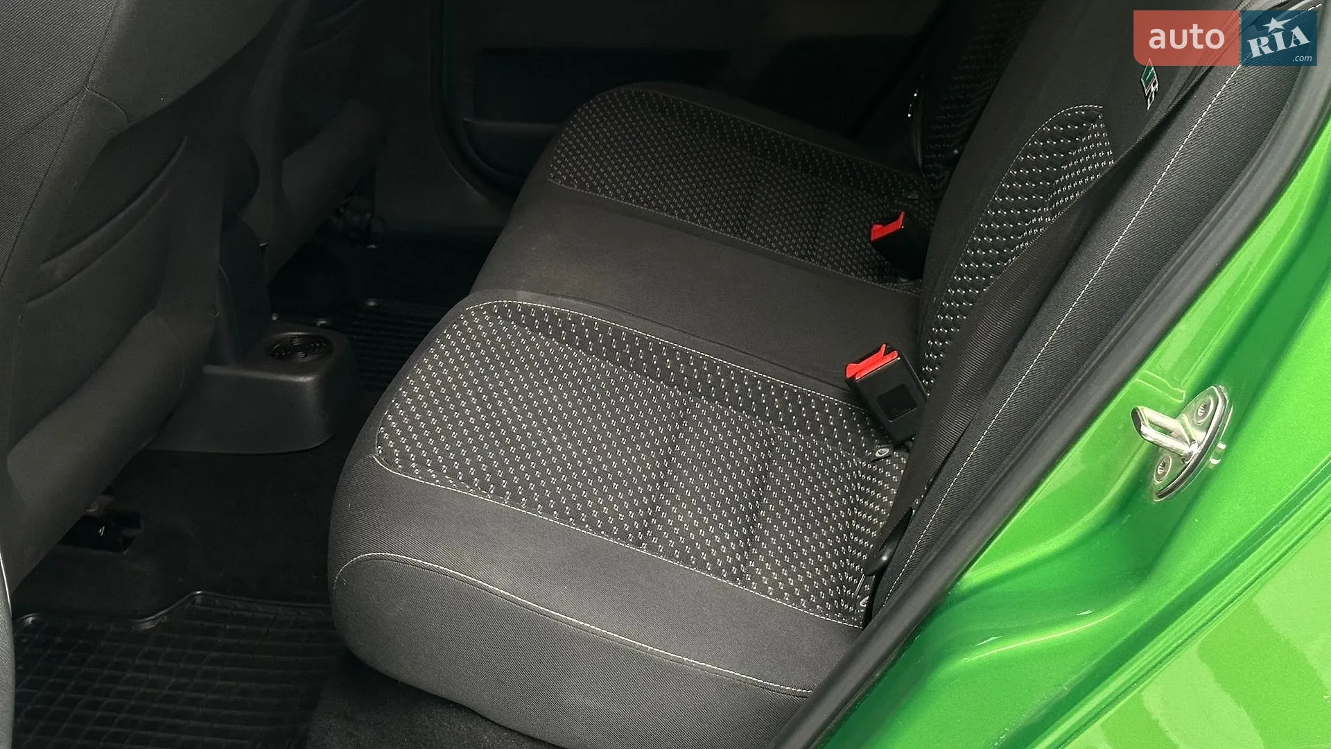 2010 Skoda Fabia - мініатюра 81