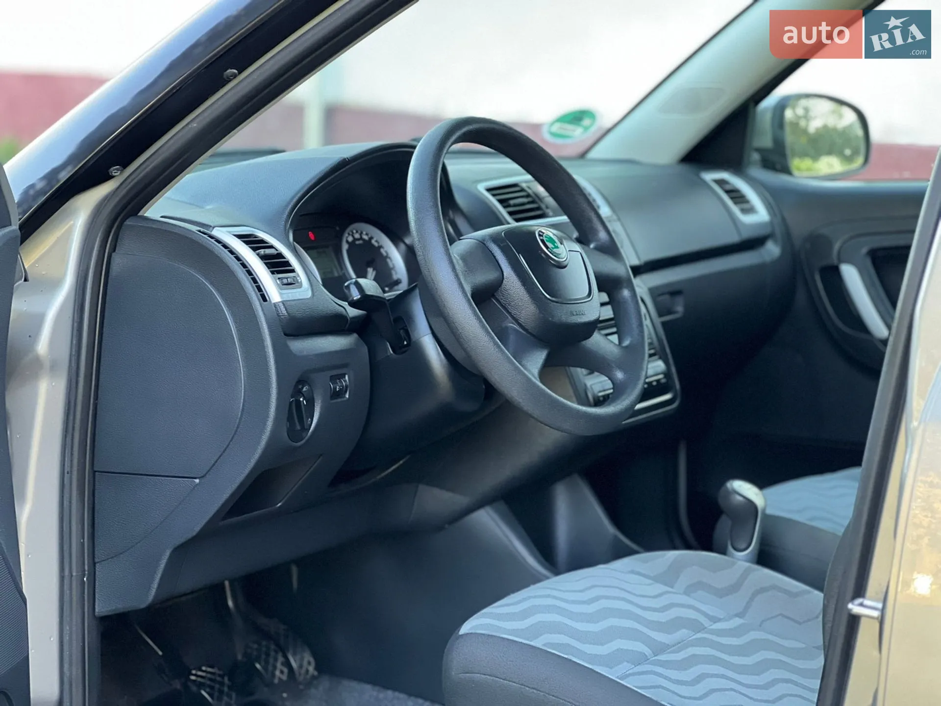2010 Skoda Fabia - мініатюра 17