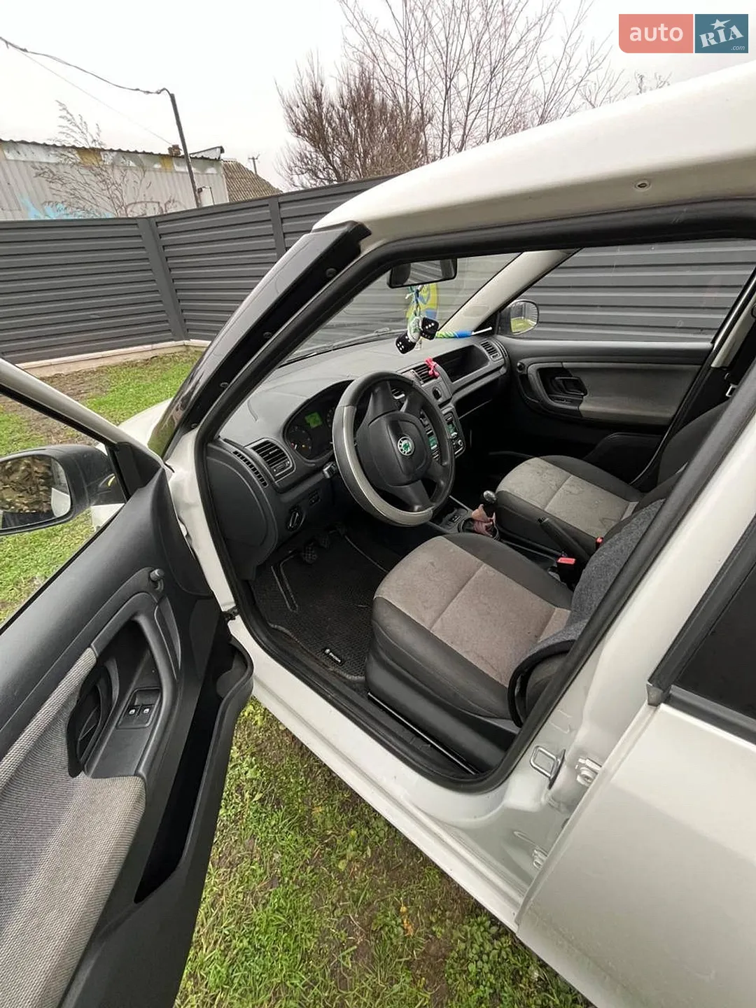 2012 Skoda Fabia - мініатюра 9