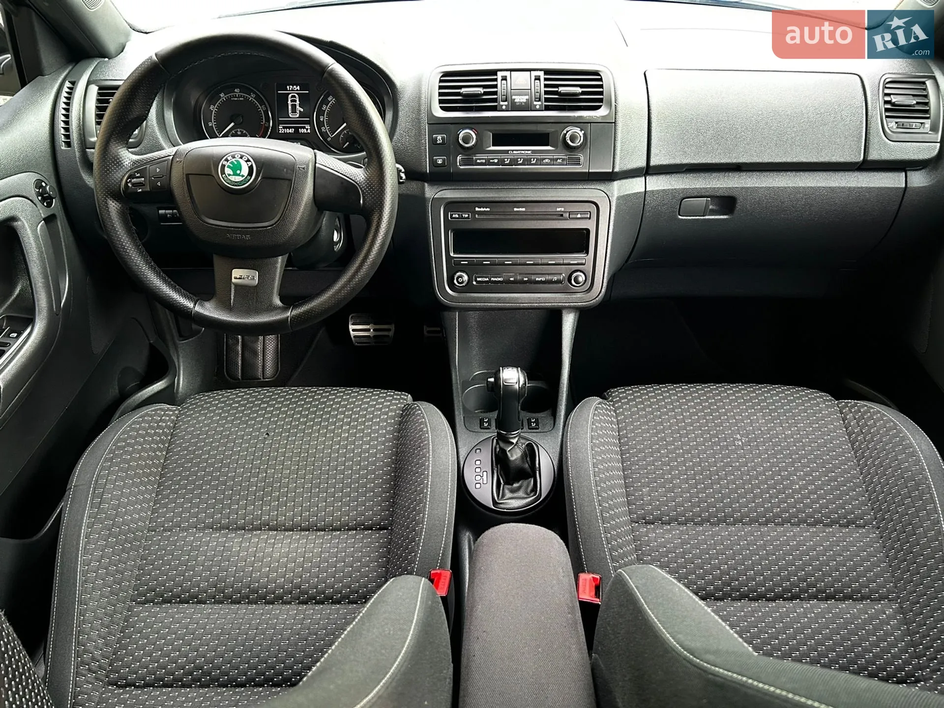 2012 Skoda Fabia - мініатюра 27