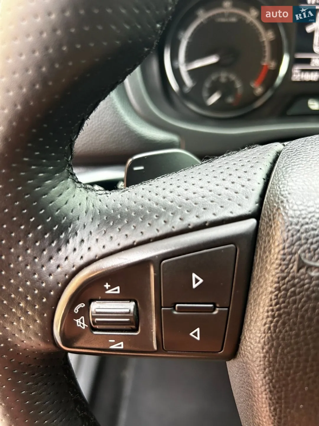 2012 Skoda Fabia - мініатюра 32