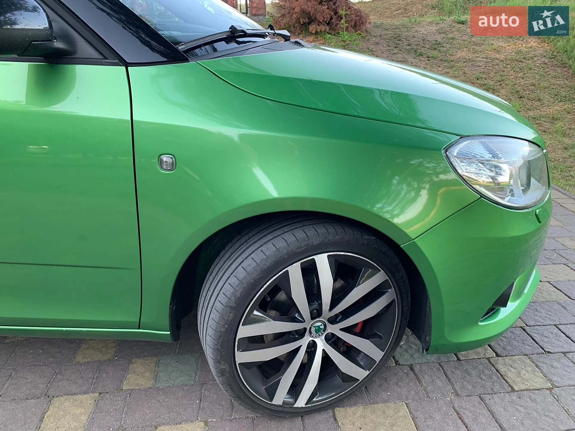 2011 Skoda Fabia - мініатюра 5