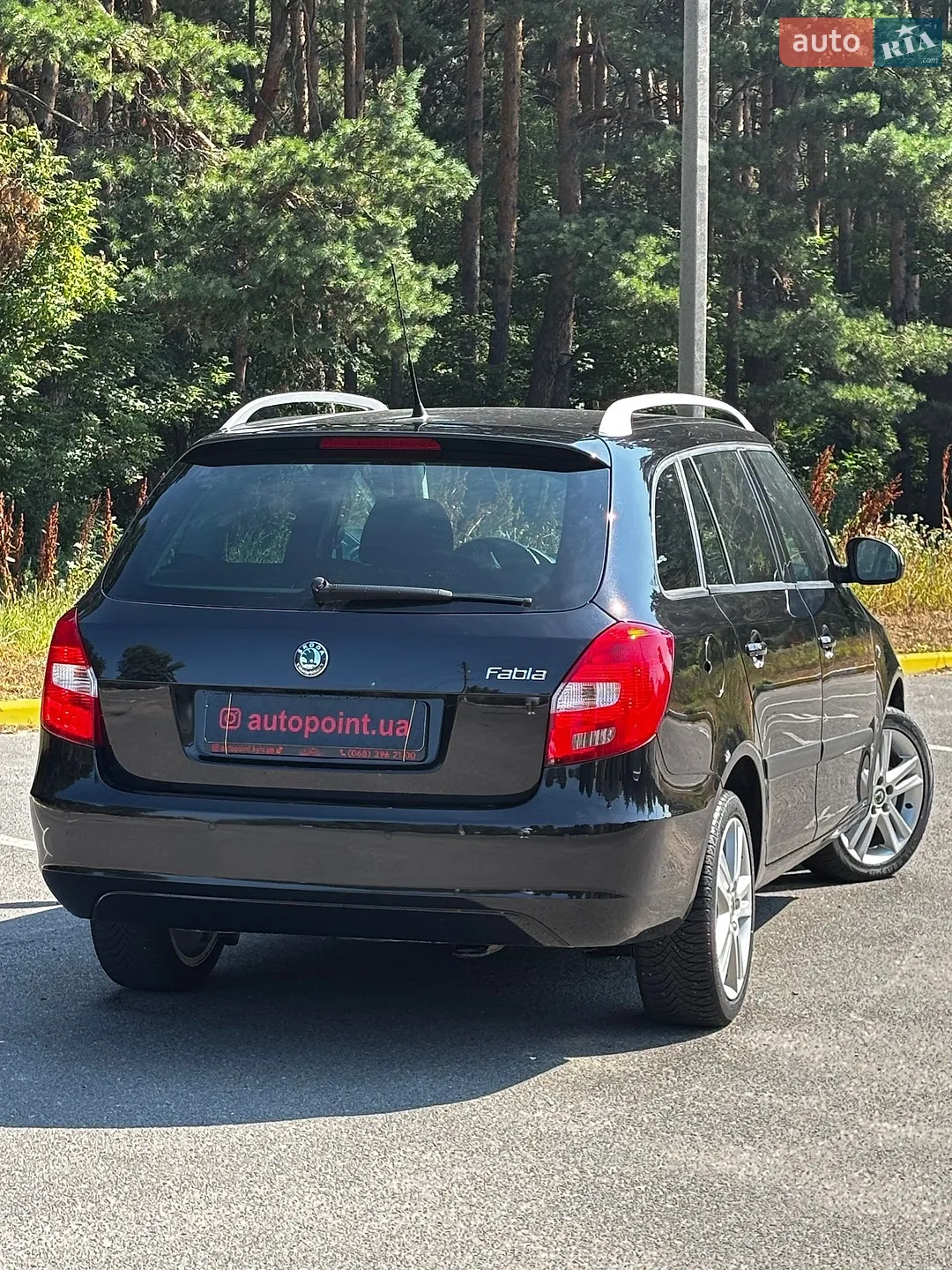 2010 Skoda Fabia - мініатюра 9