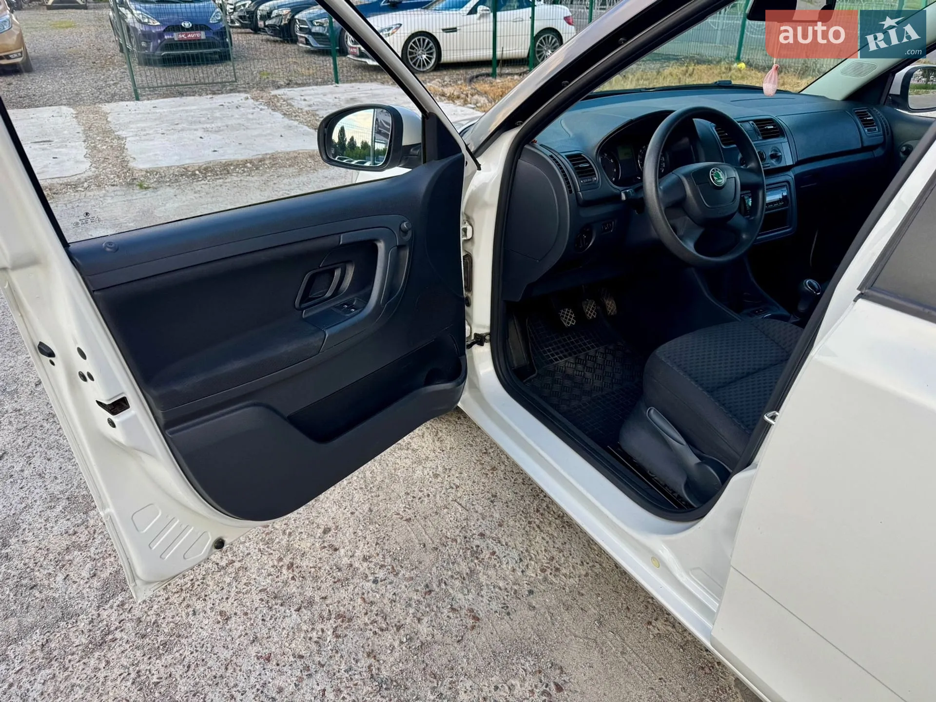 2012 Skoda Fabia - мініатюра 23