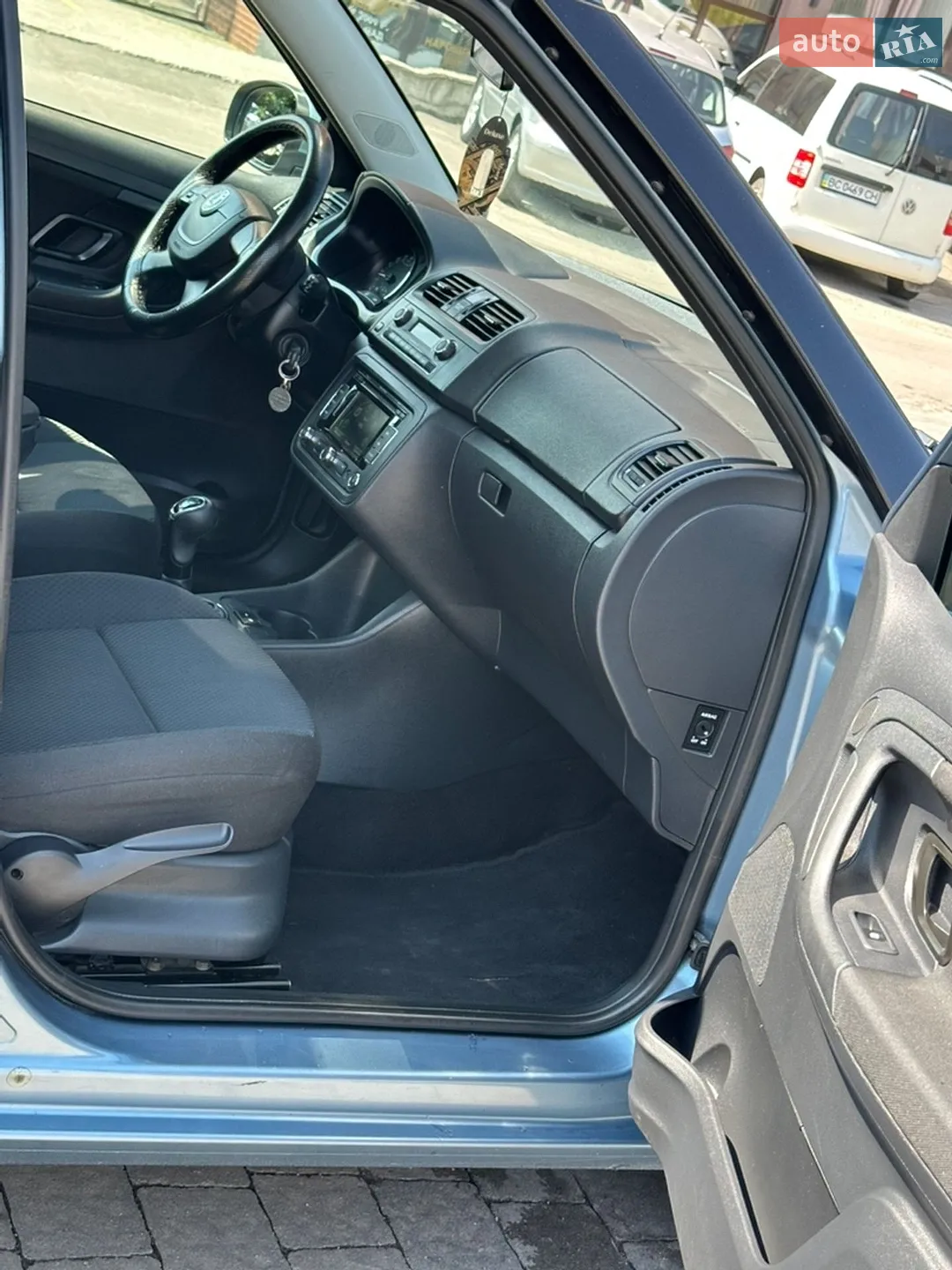 2010 Skoda Fabia - мініатюра 12
