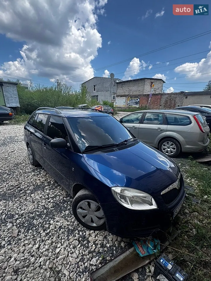 2010 Skoda Fabia - мініатюра 13