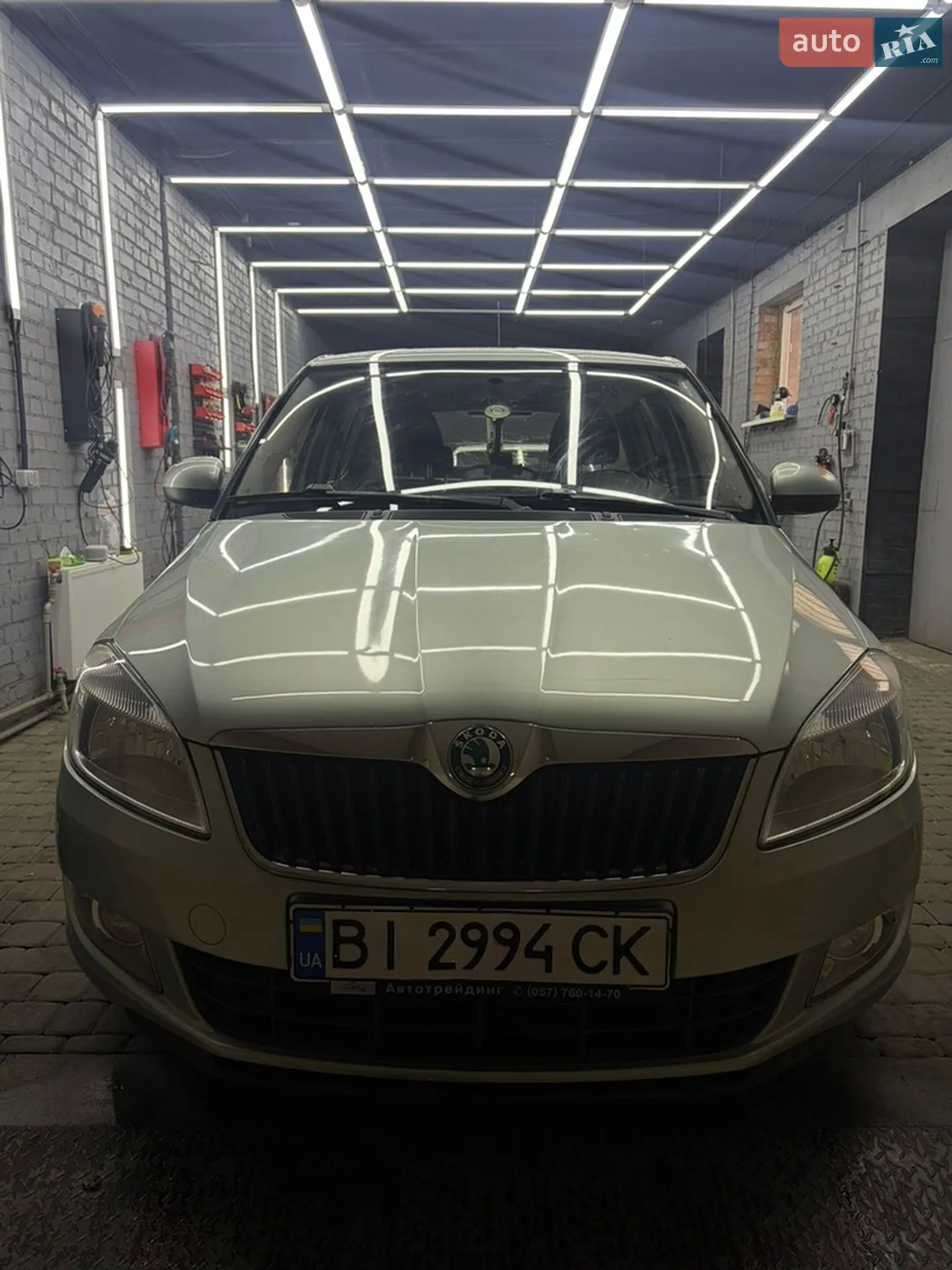 2010 Skoda Fabia - мініатюра 2
