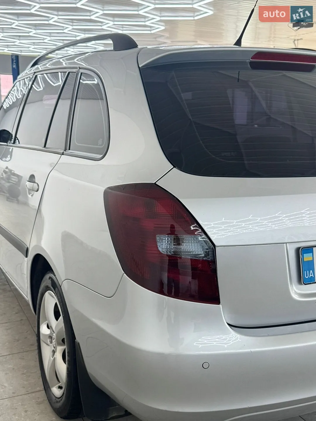 2011 Skoda Fabia - мініатюра 2
