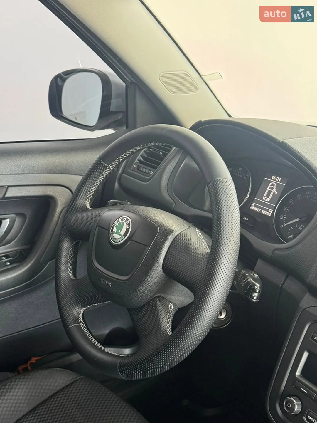 2011 Skoda Fabia - мініатюра 35