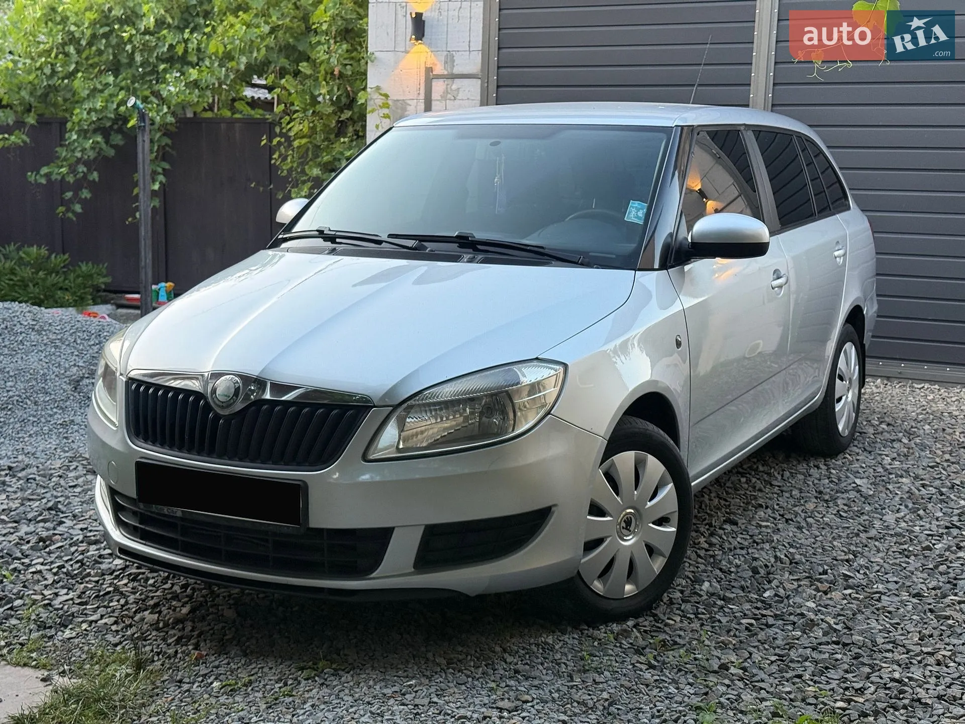 2010 Skoda Fabia - мініатюра 5