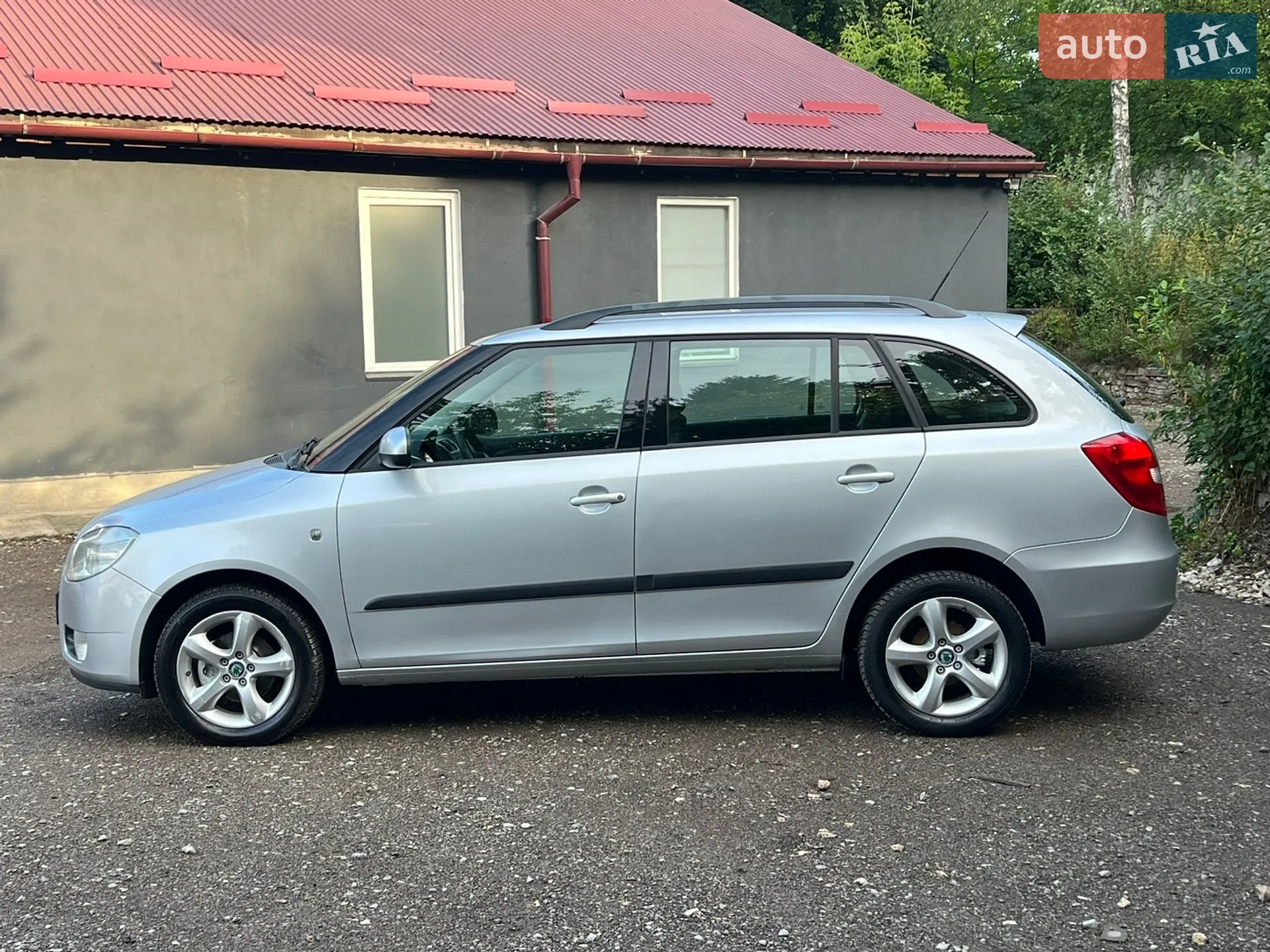 2010 Skoda Fabia - мініатюра 15