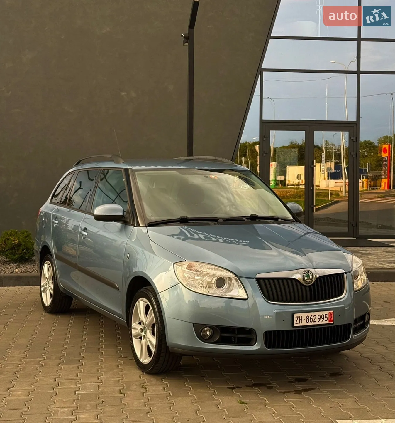 2010 Skoda Fabia - мініатюра 3