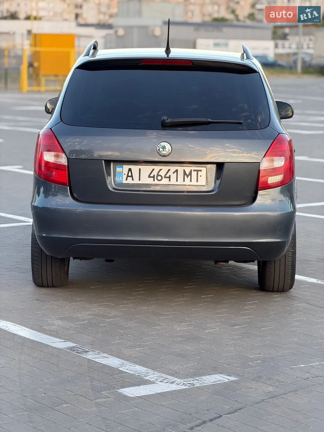 2010 Skoda Fabia - мініатюра 9