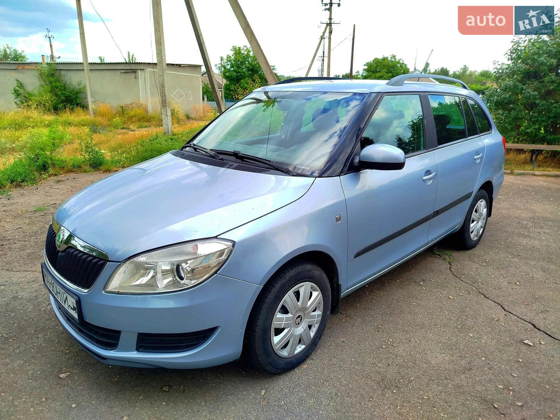 2010 Skoda Fabia - мініатюра 2