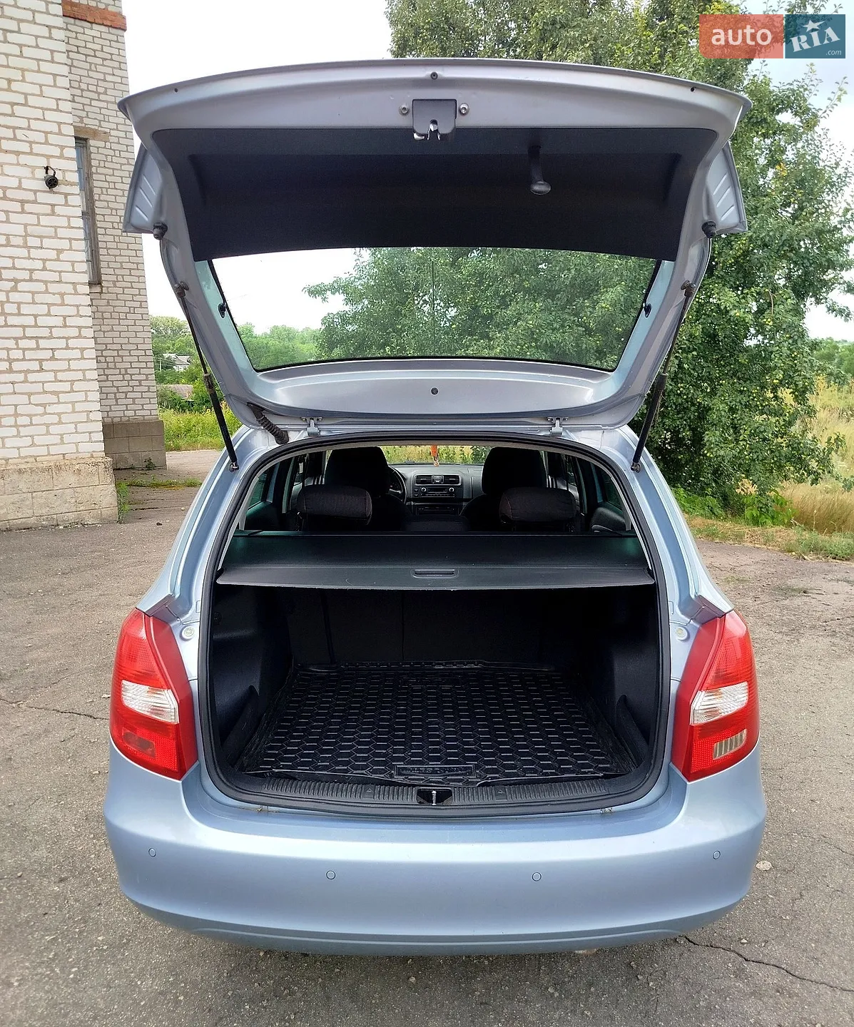 2010 Skoda Fabia - мініатюра 23