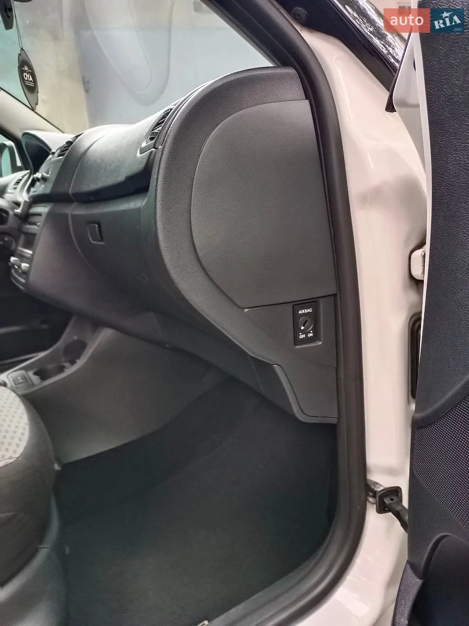 2011 Skoda Fabia - мініатюра 30