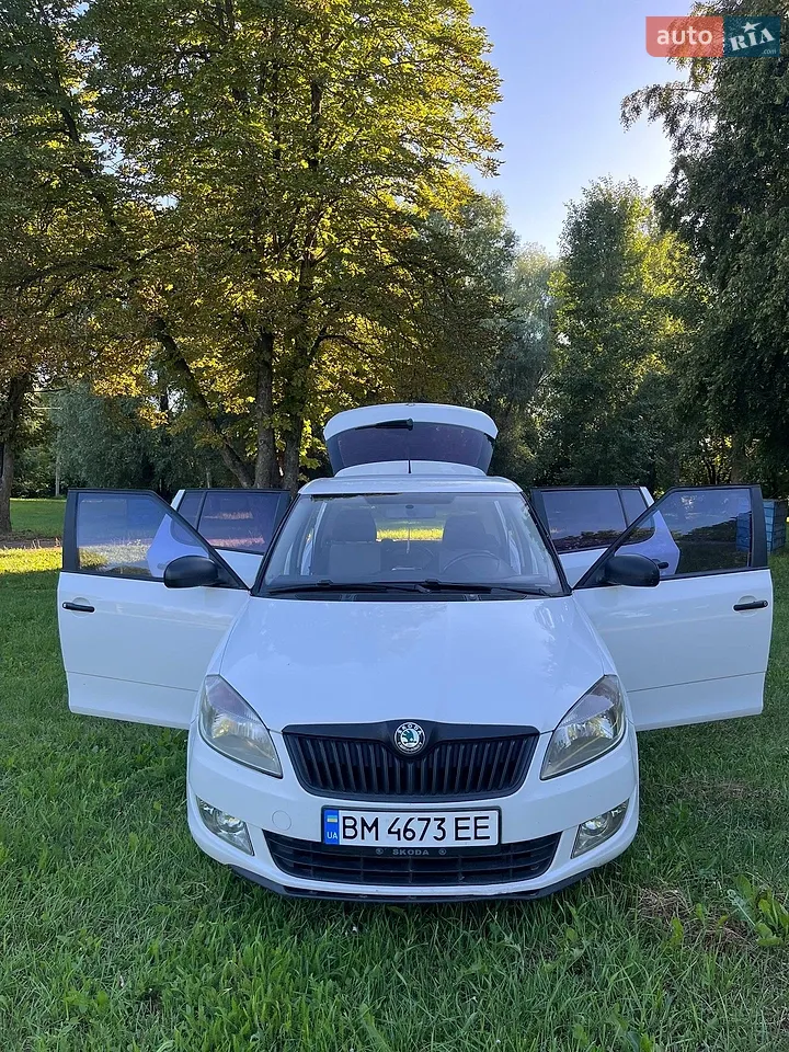 2011 Skoda Fabia - мініатюра 26