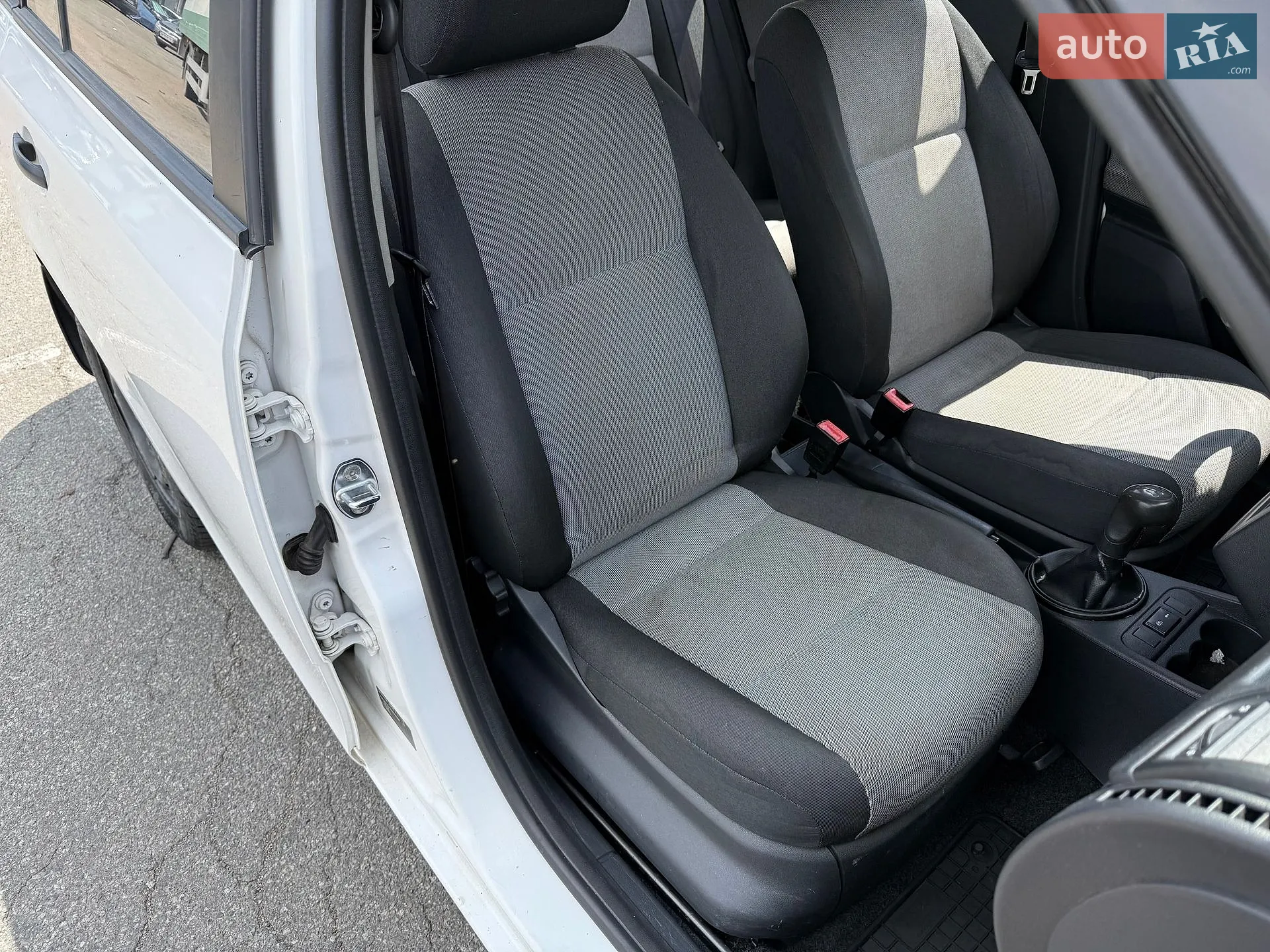 2012 Skoda Fabia - мініатюра 16